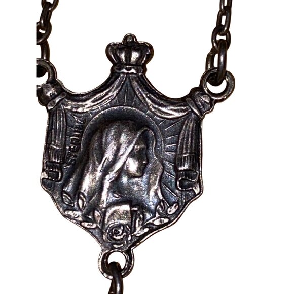 Vintage Sterling Silver Catholic Rosary With Crucifix & Virgin Mary Centerpiece - Picture 13 of 15